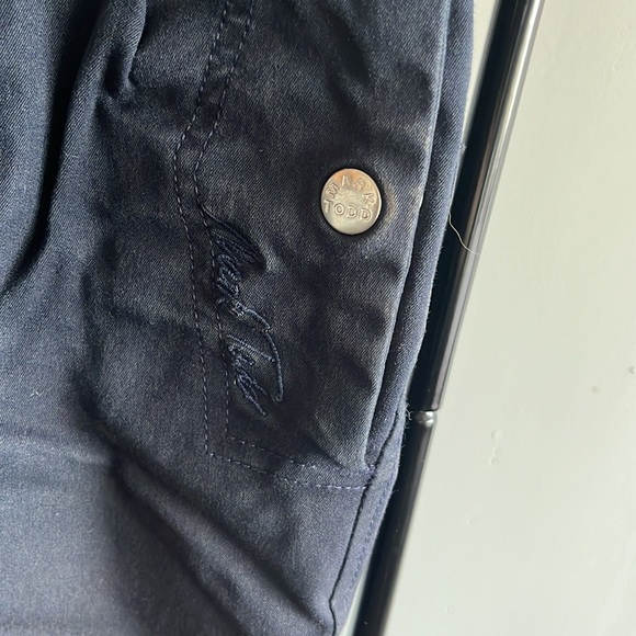 Mark Todd UK ladies breeches. Size M. excellent condition. Navy blue - Picture 5 of 6